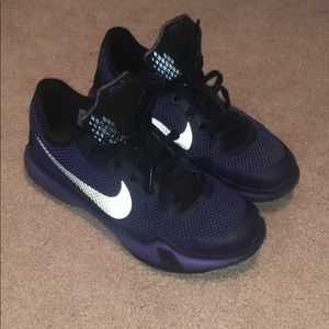 Youth Purple Kobe Basketball Shoes Great Condition